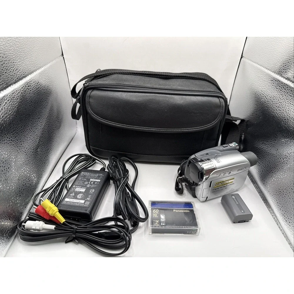 Sony Handycam Handheld Camcorder DCR-HC36 w/ case, charger, battery camera READ